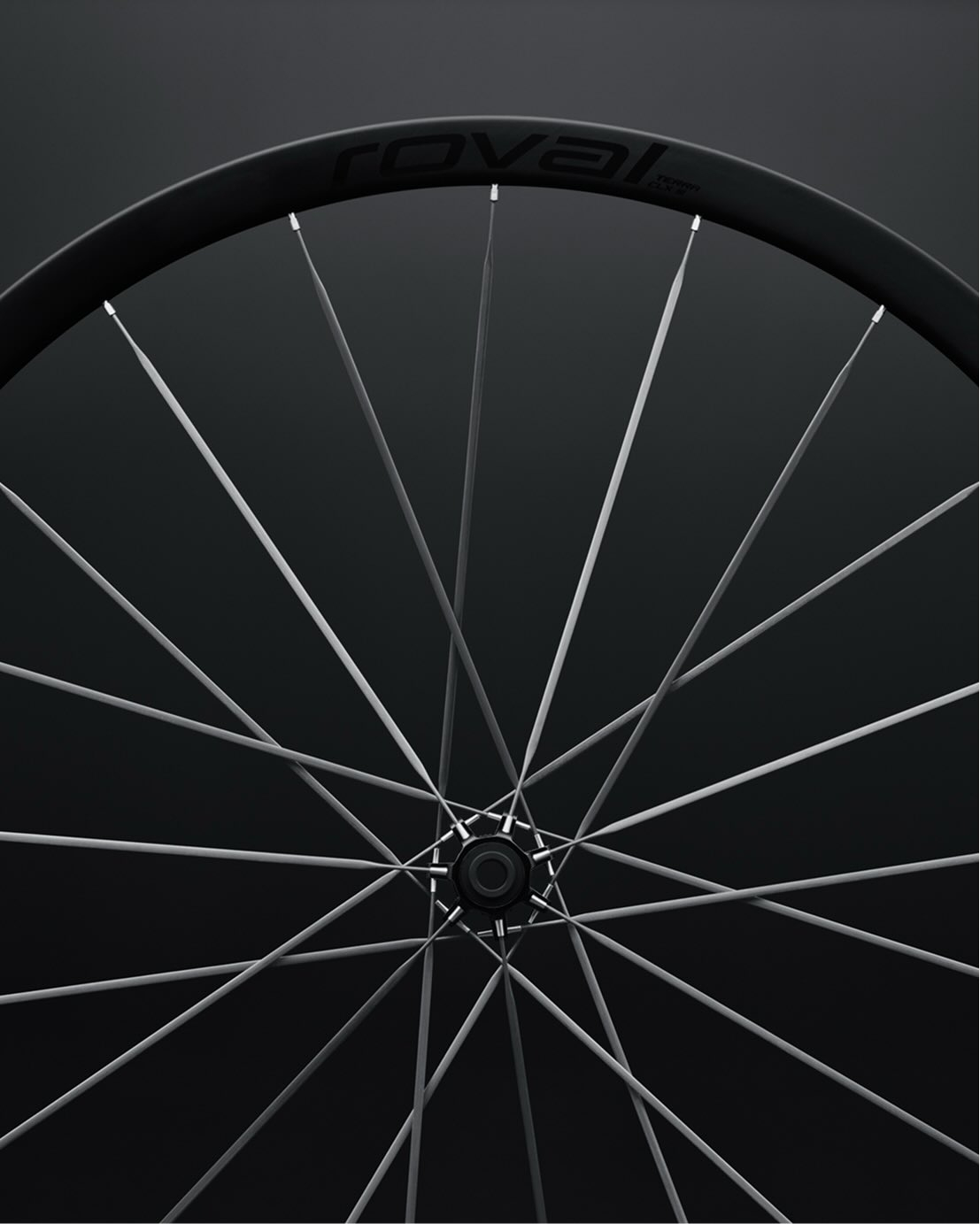 フラット形状が導く、最速のグラベルホイール。