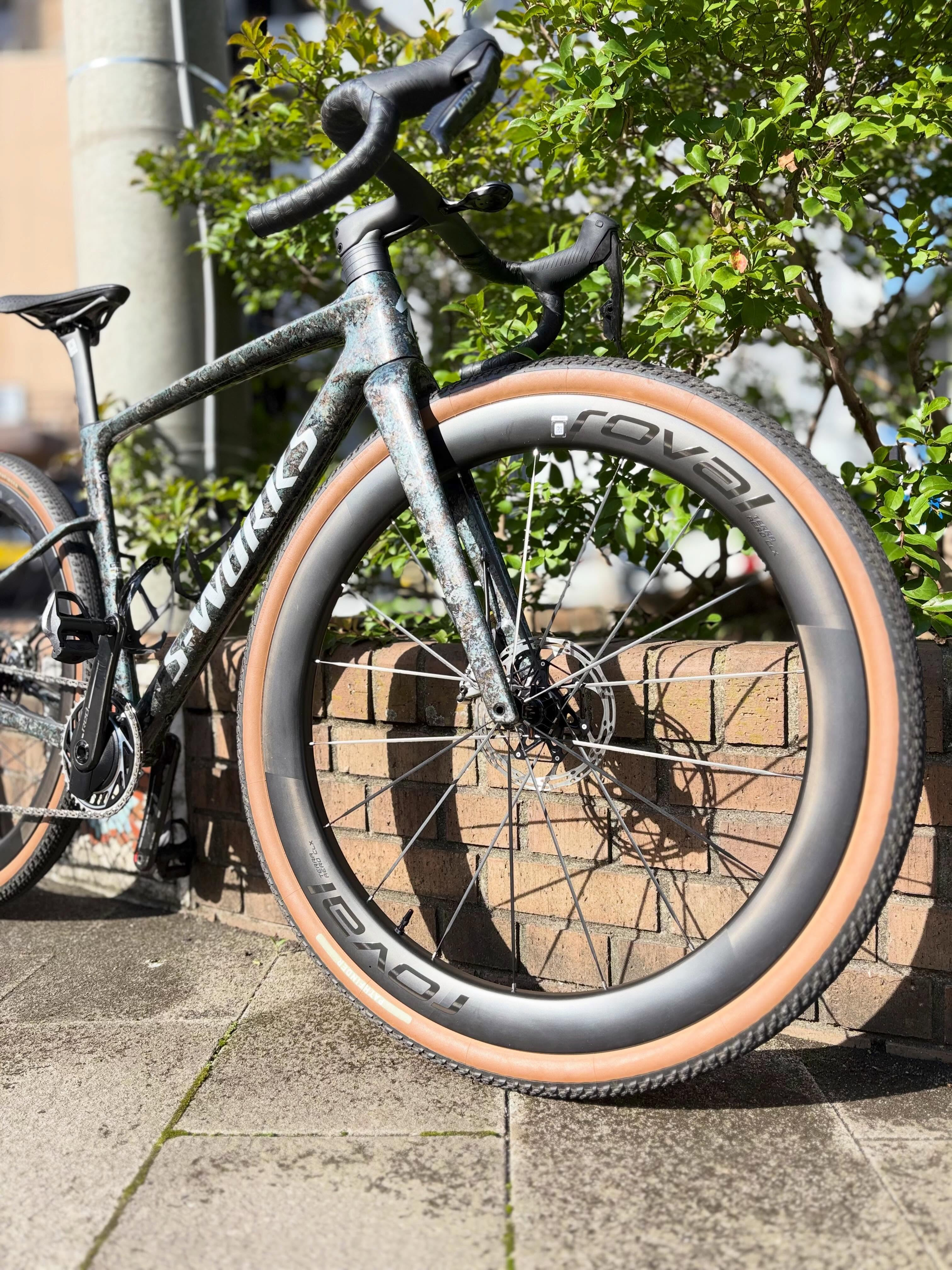 新型CRUXはとてつもなく軽かった…！