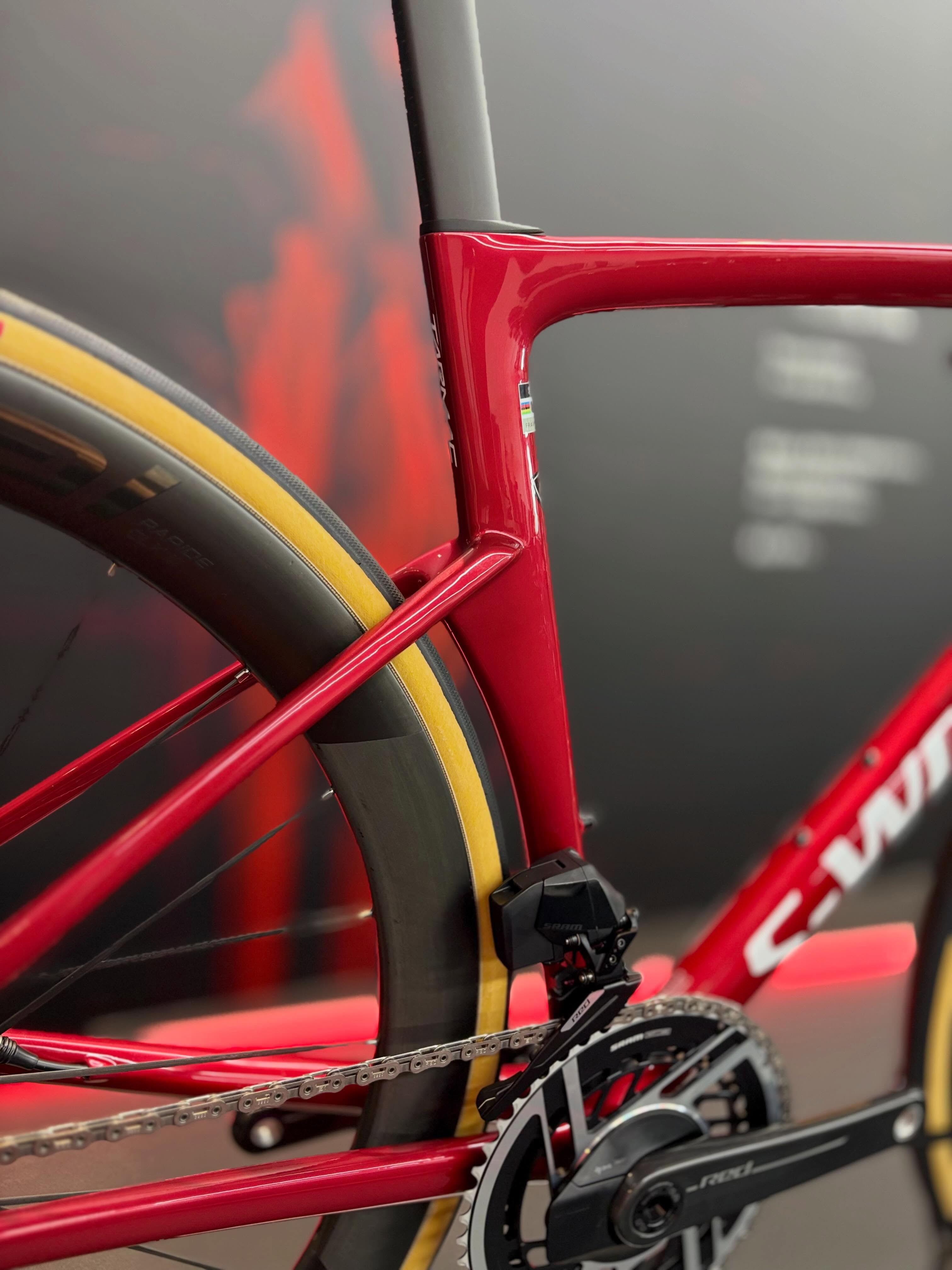いよいよ発売となりました【 TARMAC SL9 】