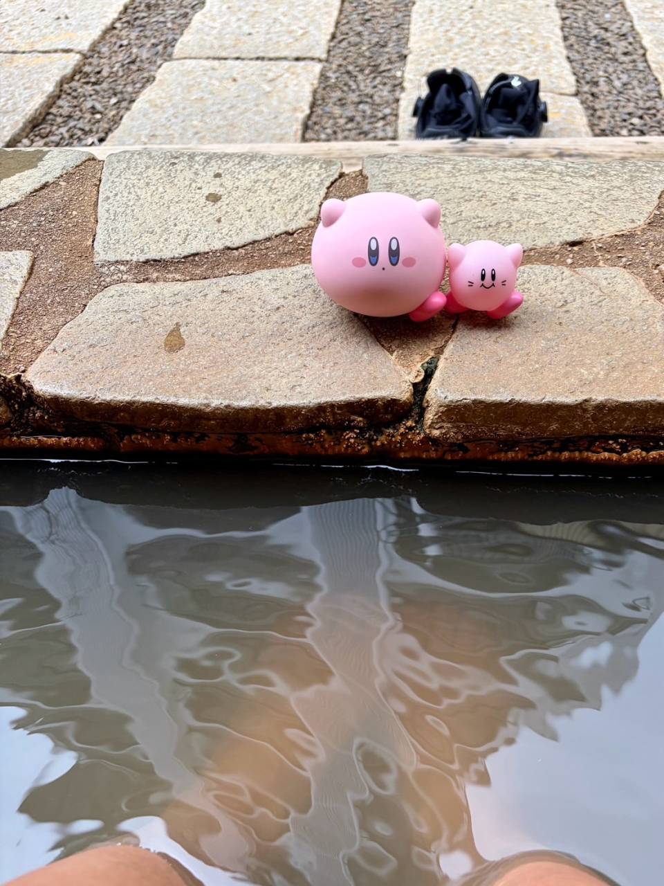 雨の隙間をぬってライドを楽しむエリオちゃんの投稿をご覧くださ...