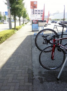自転車の駐輪方法　バイクラック